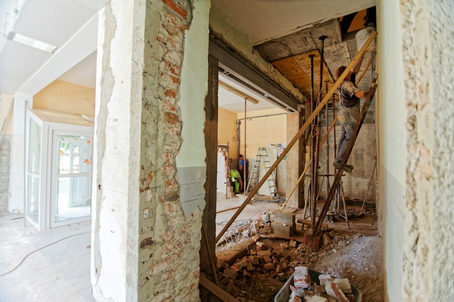 Travaux de rénovation dans une chambre
